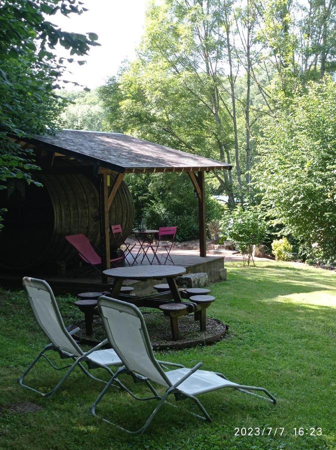 Les Tonneaux De Lisores Exterior photo